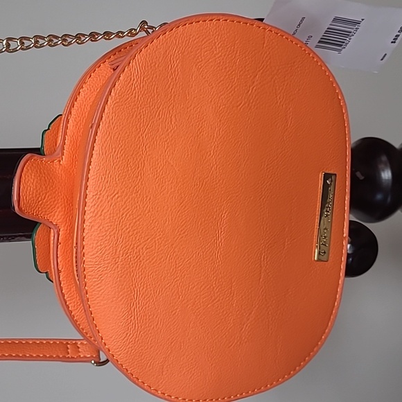 Betsey Johnson Pumpkin Crossbody - Picture 2 of 3
